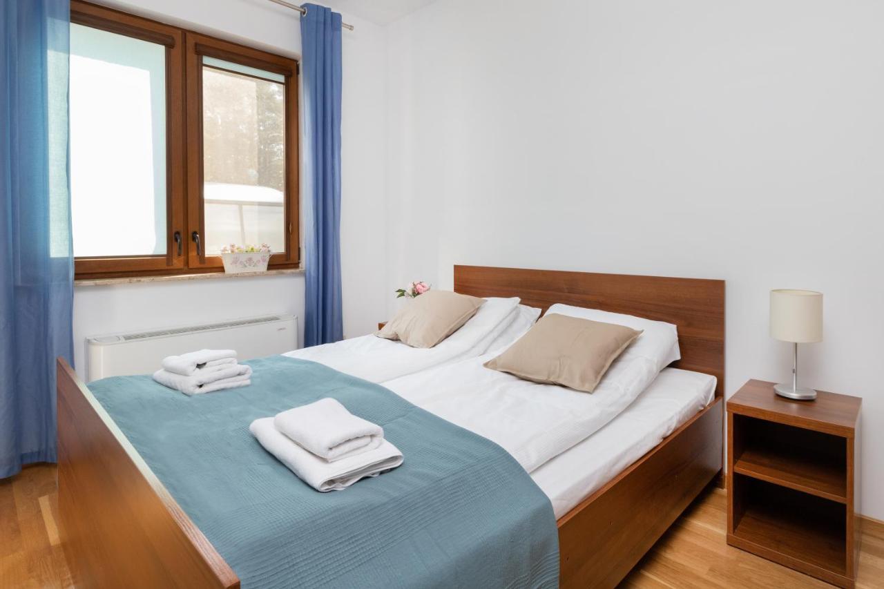 Villa 4 Pory Roku By Noclegi Renters Jastrzębia Góra Buitenkant foto