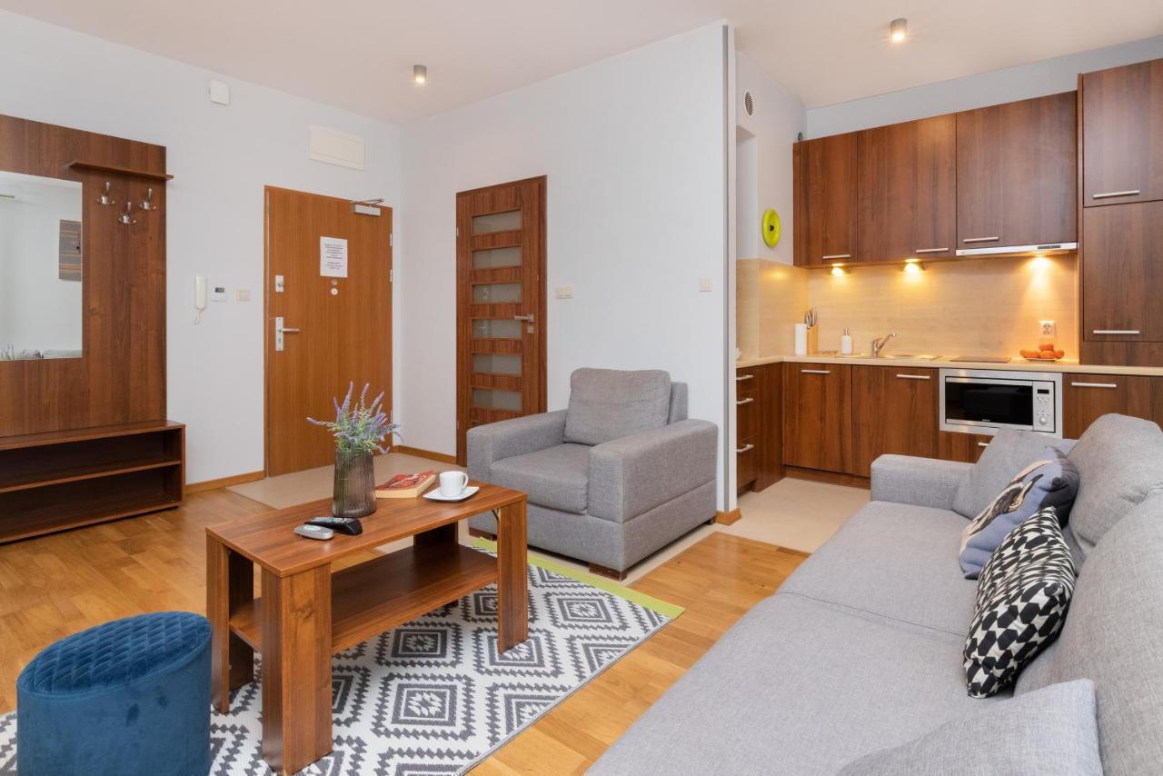 Villa 4 Pory Roku By Noclegi Renters Jastrzębia Góra Buitenkant foto